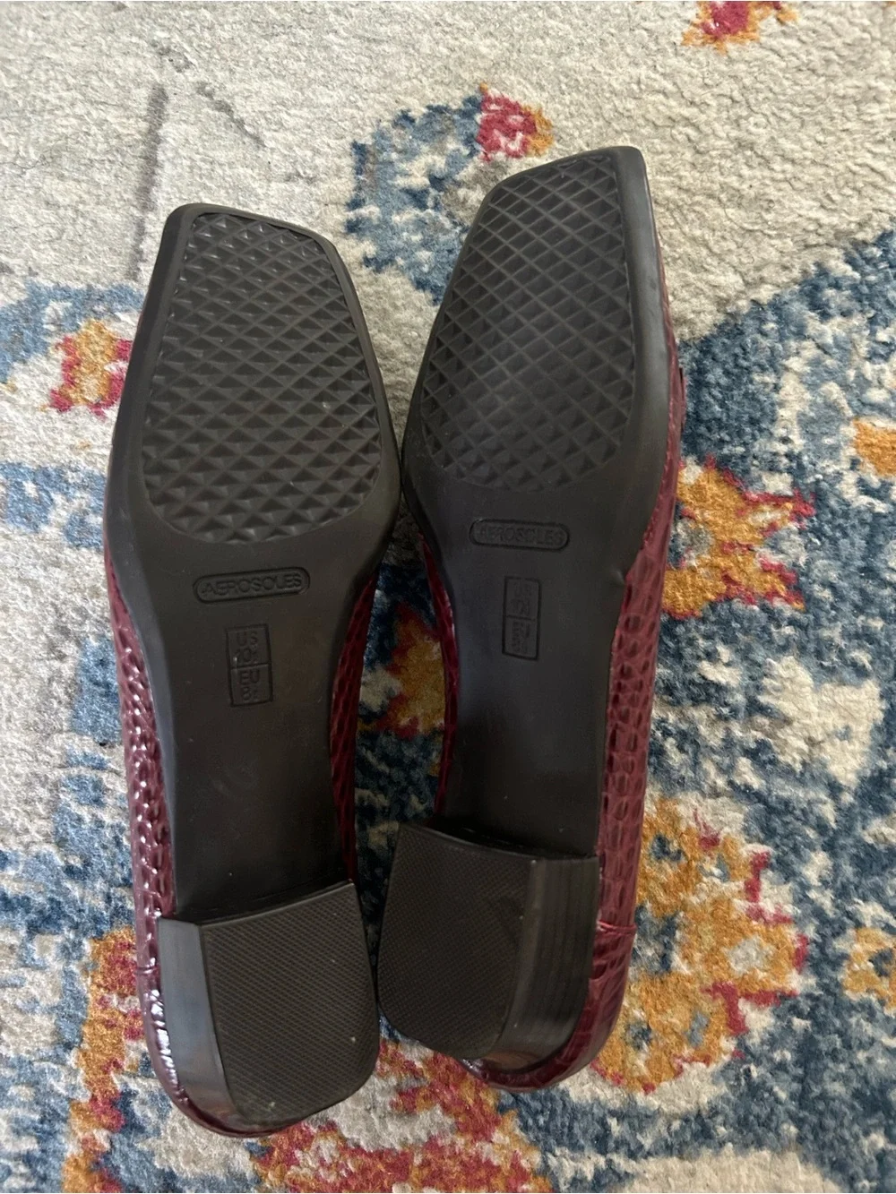 NWOT AEROSOLES Women's Croc-Embossed Bit Loafer in Burgundy